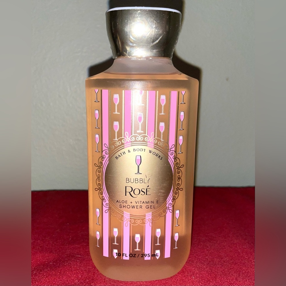 BUBBLY ROSÉ SHOWER GEL